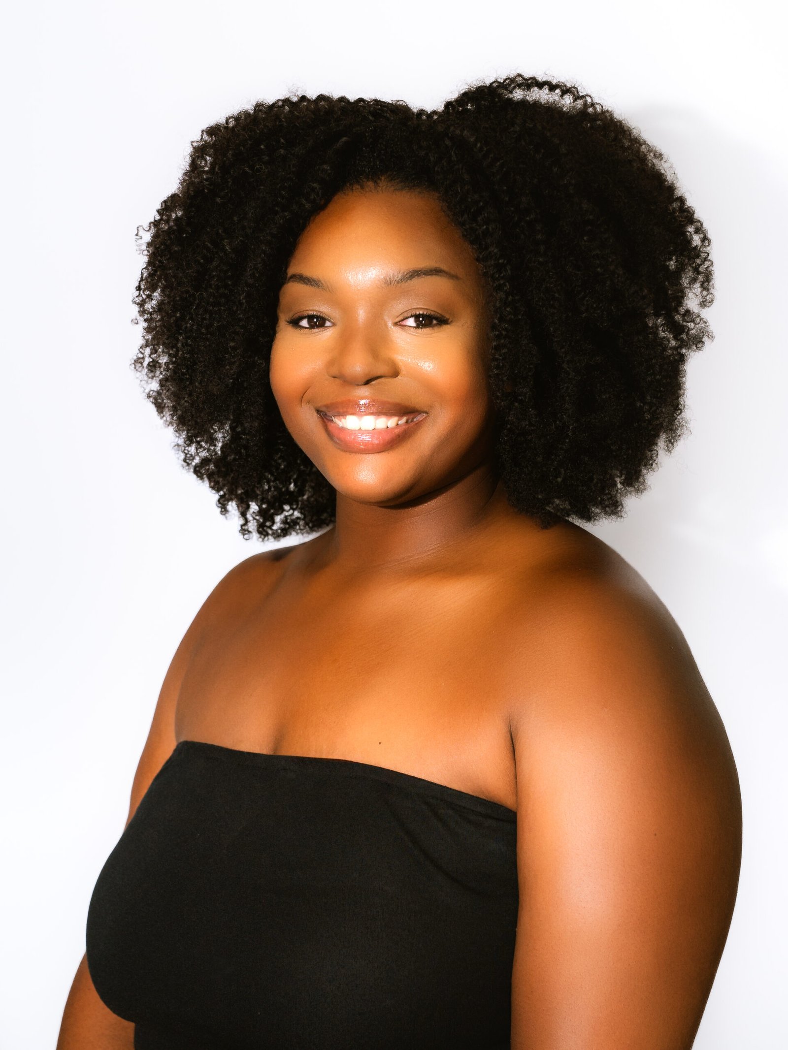 Ariole Jones, silk press and extensions artist in The Woodlands, TX