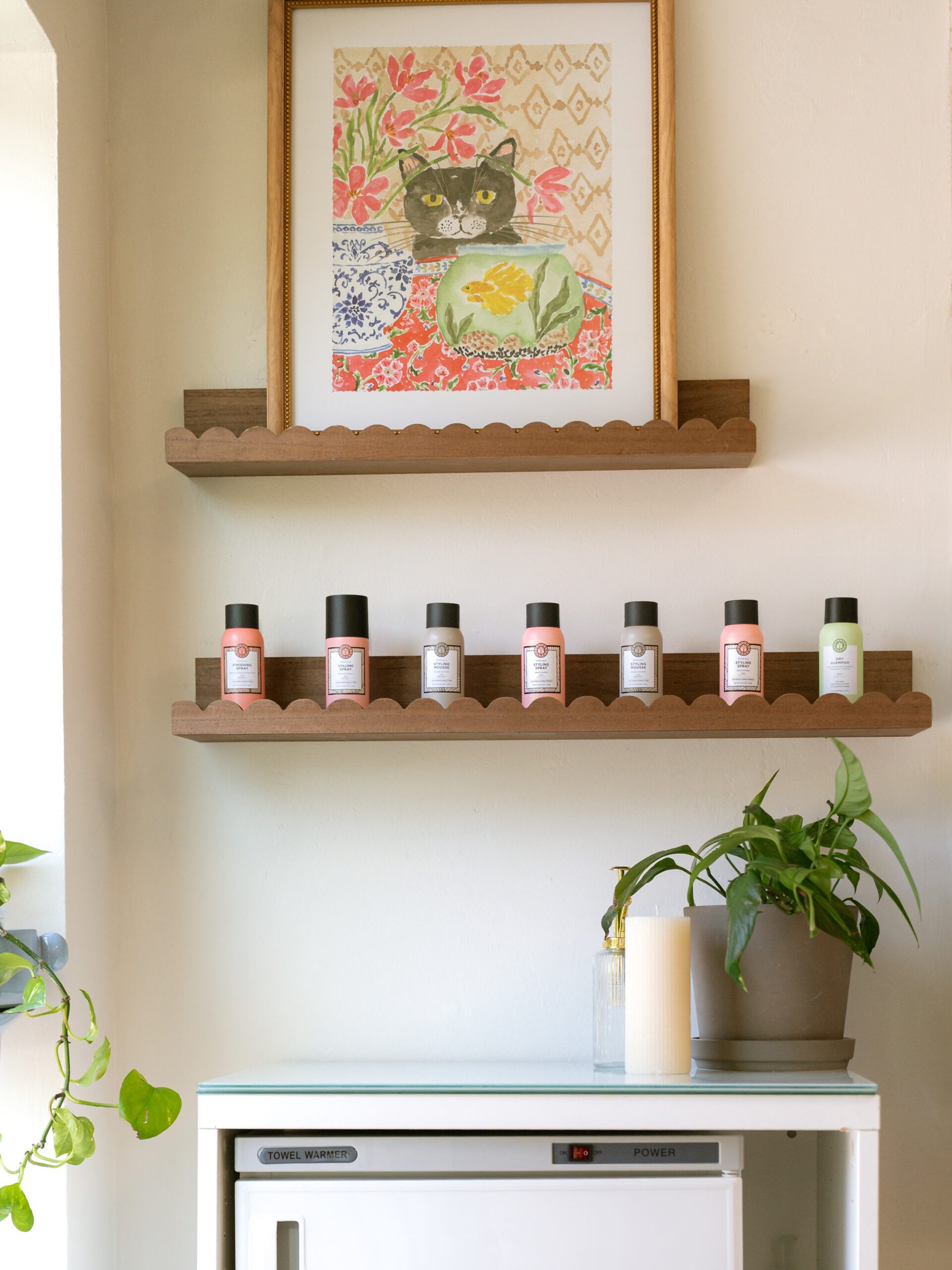 Inside Salon Linen, a small hair studio in The Woodlands, TX